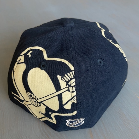 New Era 59Fifty Pittsburgh Penguins Fitted Hat - Picture 3 of 6
